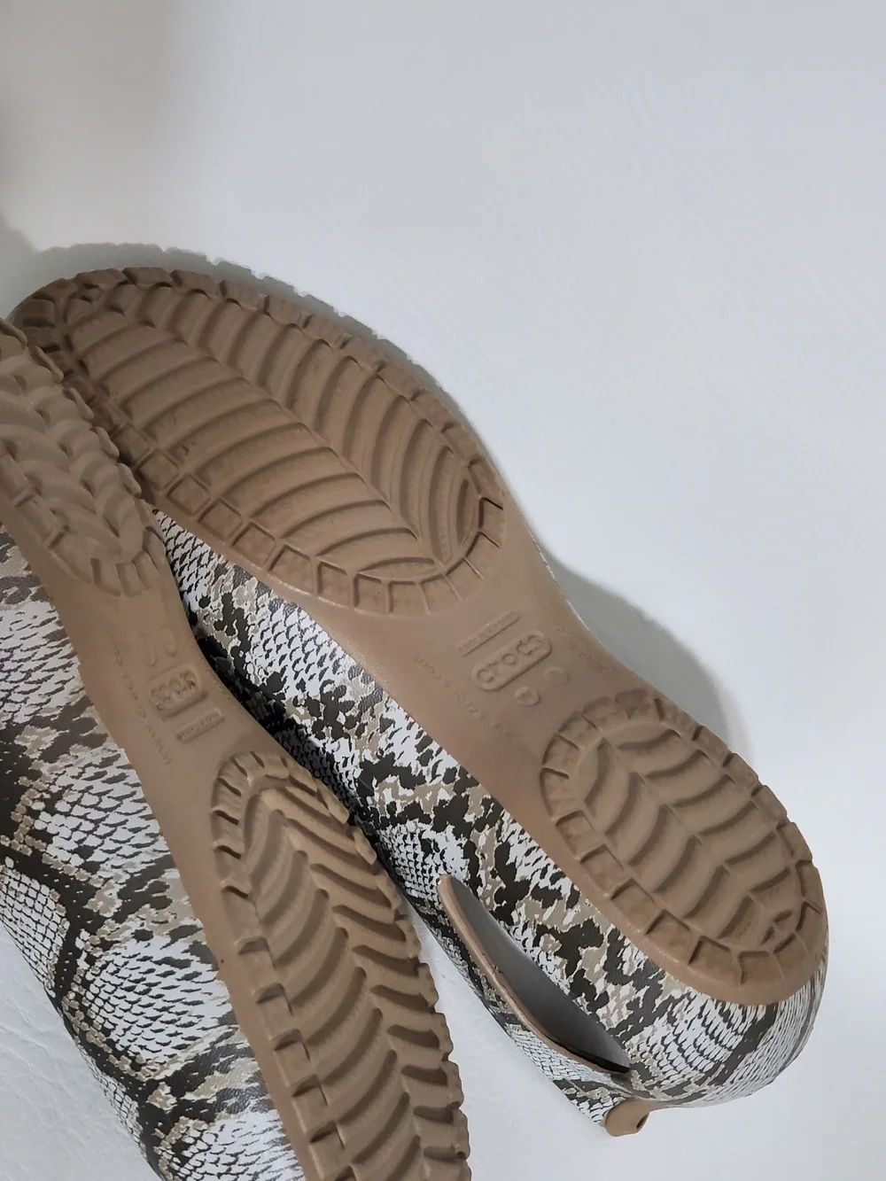 CROCS Women's Snake-Print Ballet Flats in Beige and Black Slip On Size 8